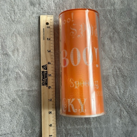 Halloween LED flickering illuminating pillar candles
Set of two - Picture 6 of 11